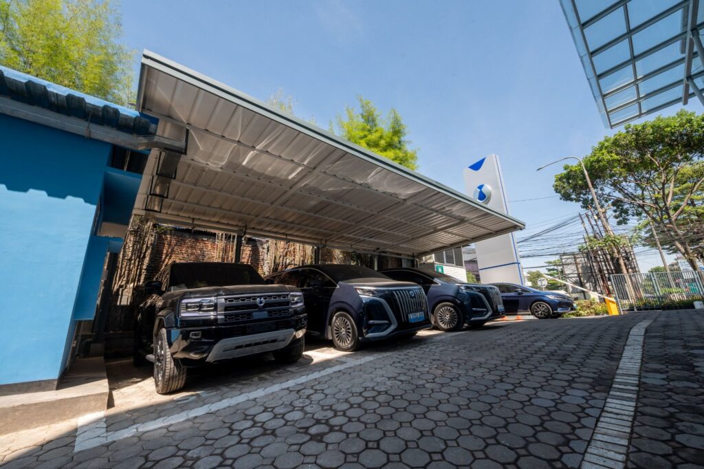 Fasilitas servis resmi DENZA Harmony Auto Pasteur